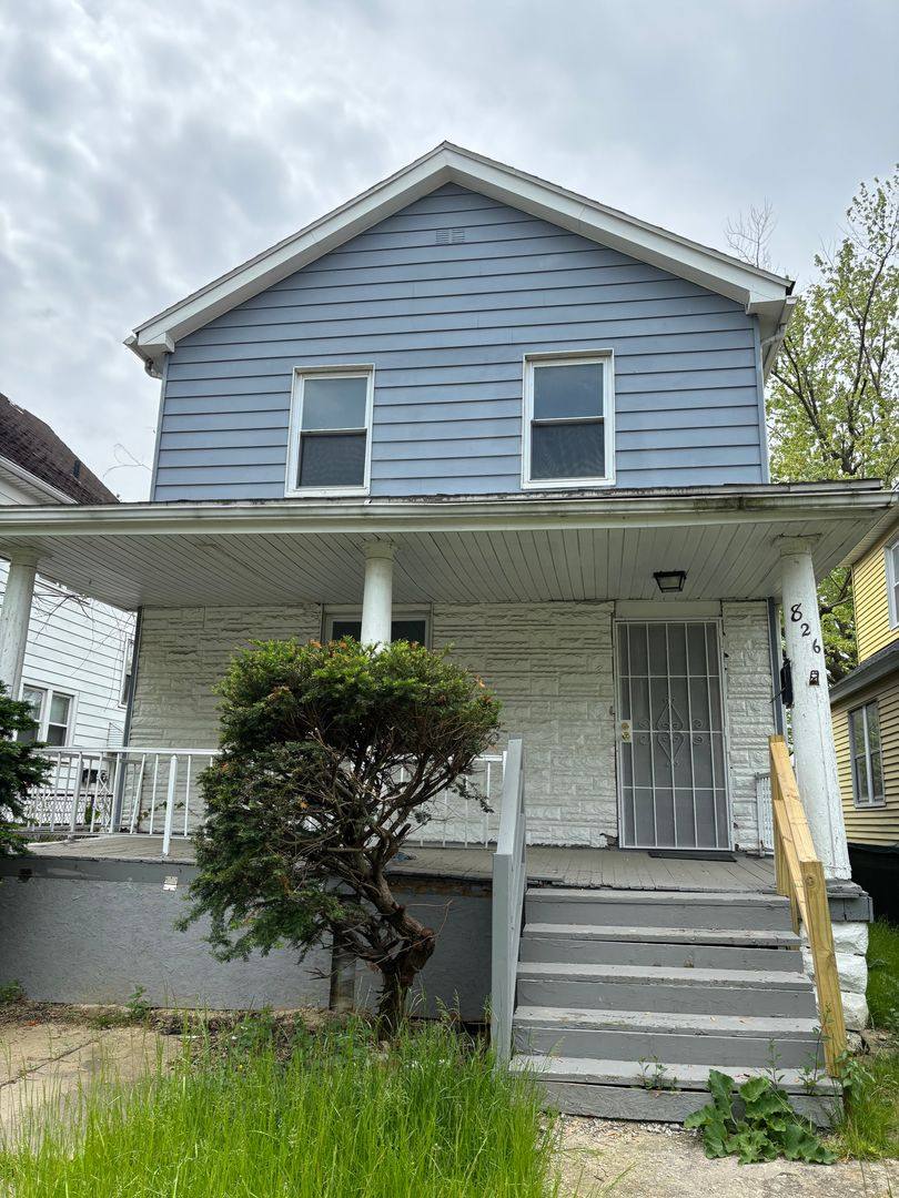 House for rent at 826 Whitcomb Rd, Cleveland, OH 44110