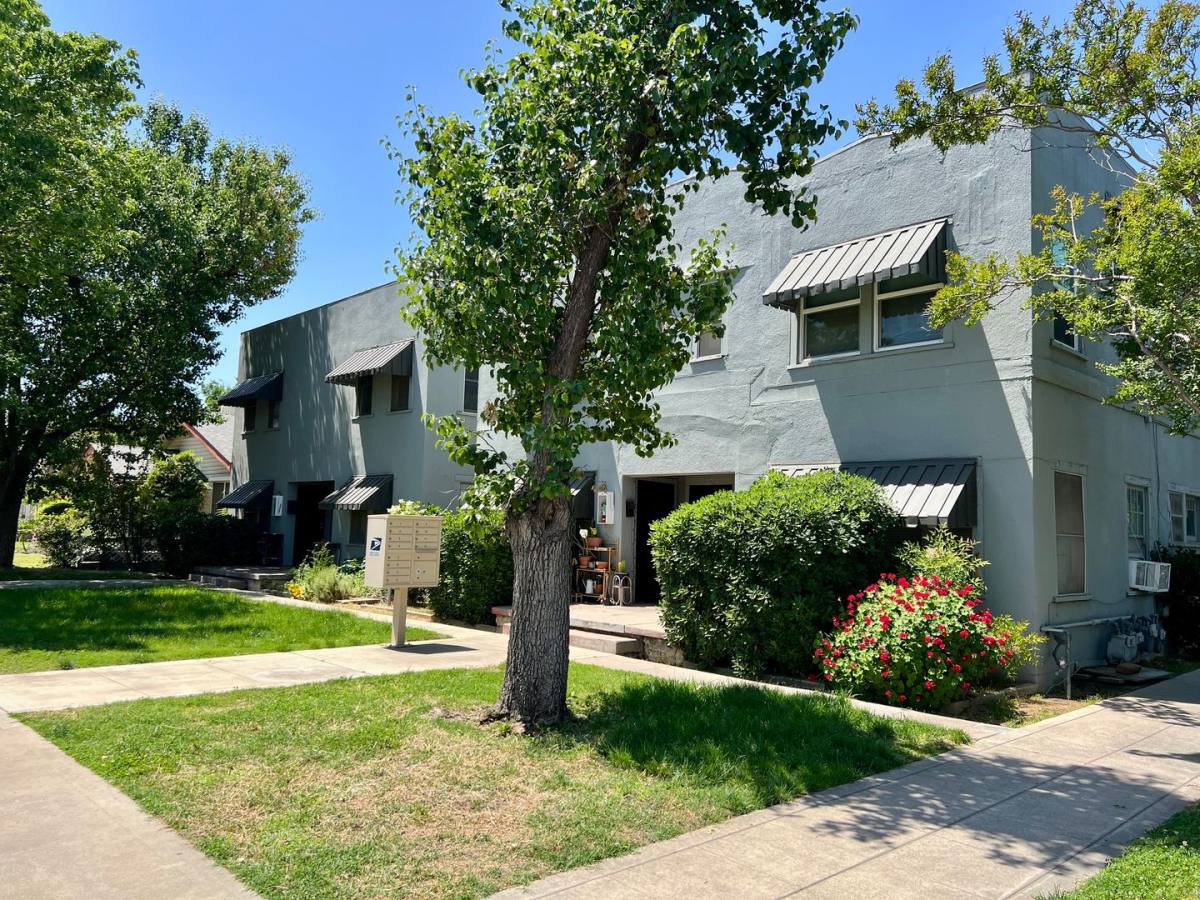 Apartment for rent at 680 Hedges-1327 Linden Ave, Fresno, CA 93728
