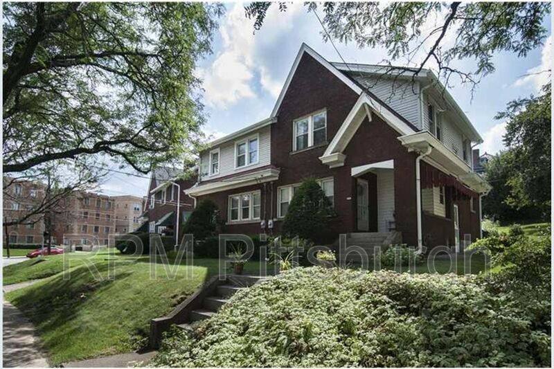 House for rent at 105 N Meadowcroft, Pittsburgh, PA 15216