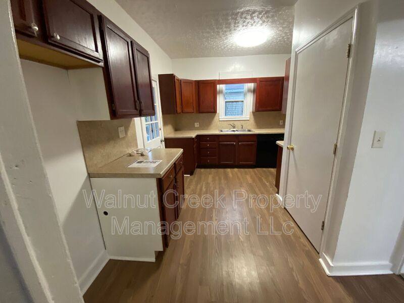 Apartment for rent at 1143 W 9th St #DOWN, Lorain, OH 44052