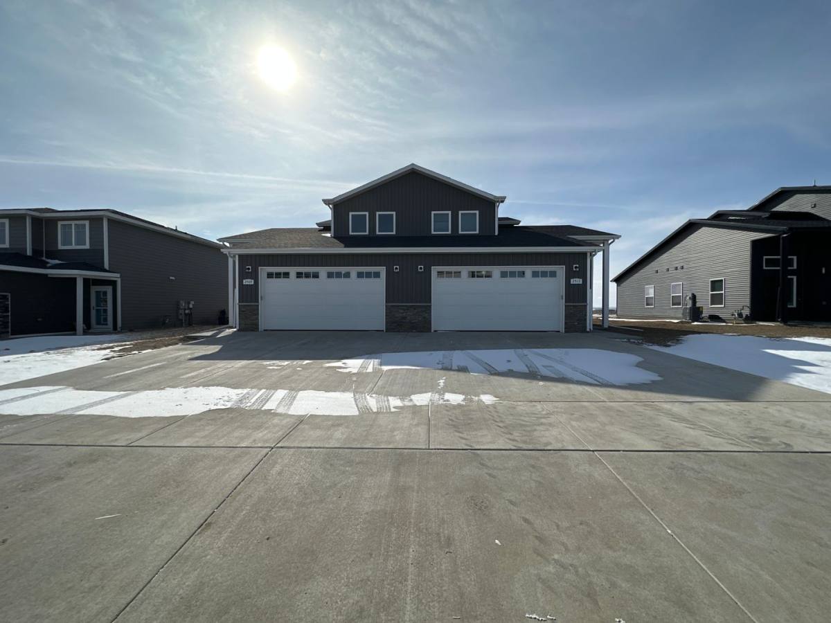 Apartment for rent at 2558 2562 Granite Dr NW, Minot, ND 58703