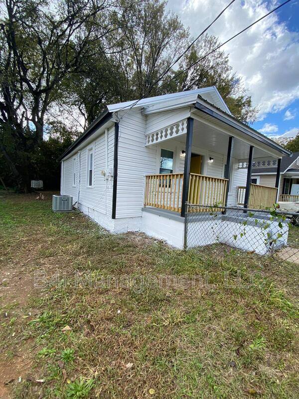 House for rent at 110 W Mitchell St, Milledgeville, GA 31061
