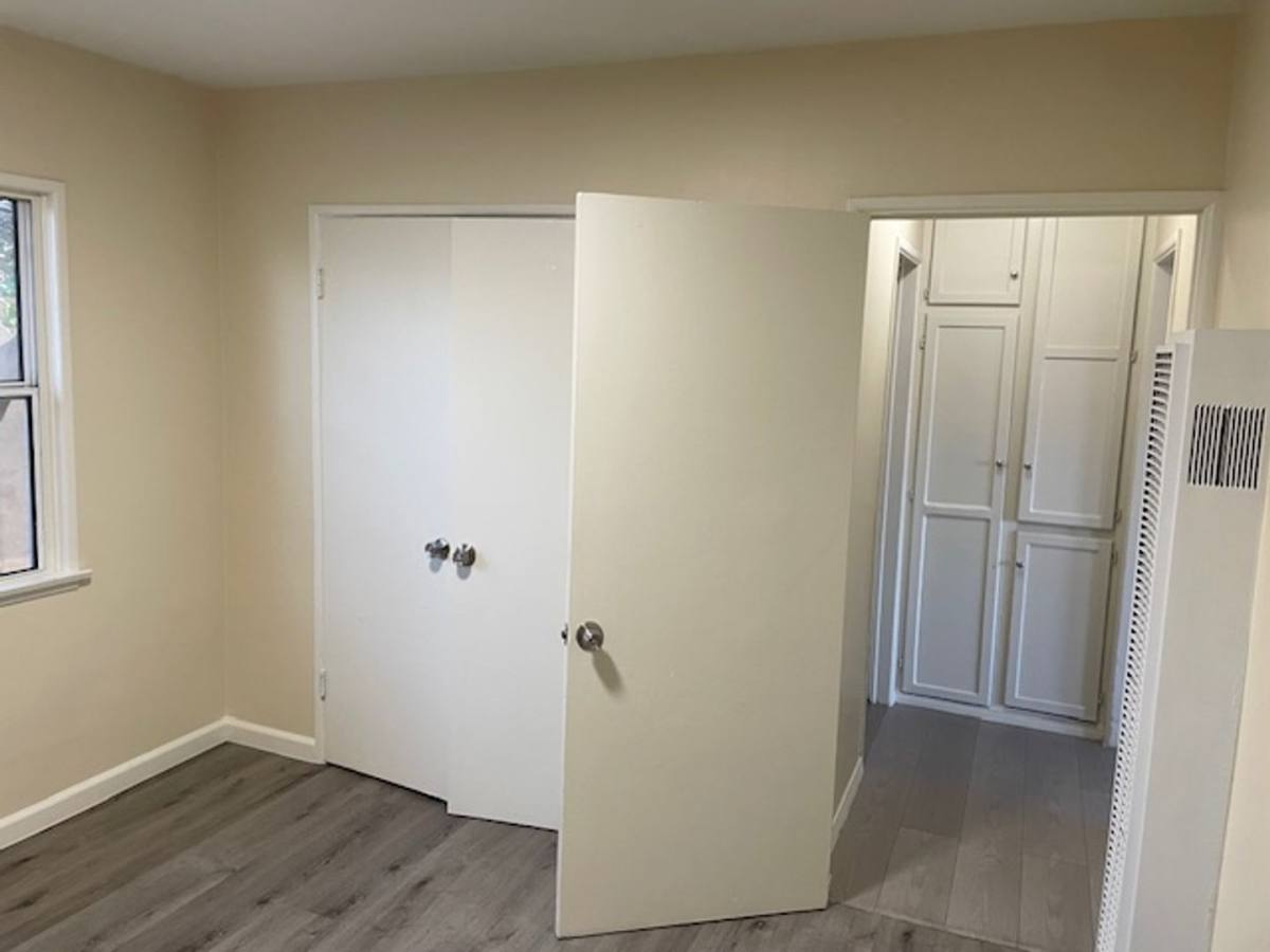 Apartment for rent at 11419-11421 New Hampshire Ave, Los Angeles, CA 90044