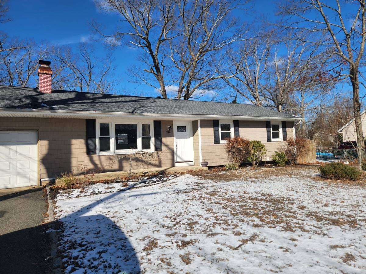 House for rent at 744 Cable Ave, Beachwood, NJ 08722