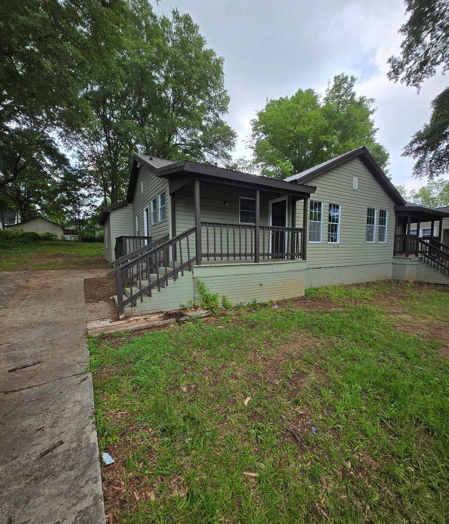 Apartment for rent at 417 Lapsley Ave, Anniston, AL 36207