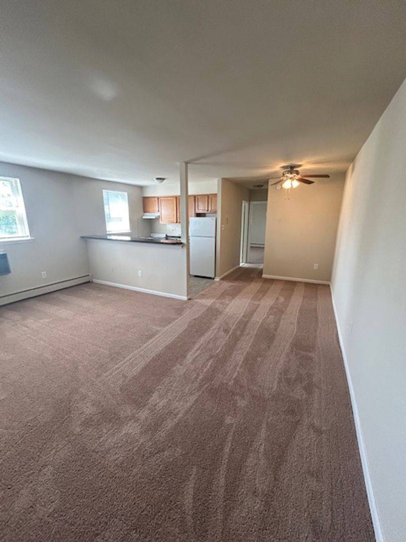 Apartment for rent at 10 Chester Pike, Ridley Park, PA 19078