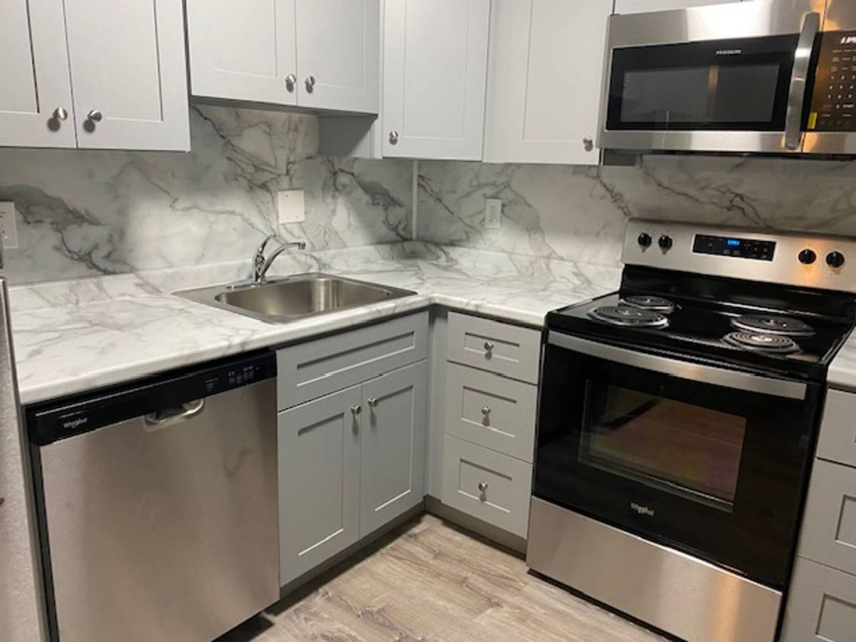 Apartment for rent at 410 E Hinckley Ave, Ridley Park, PA 19078