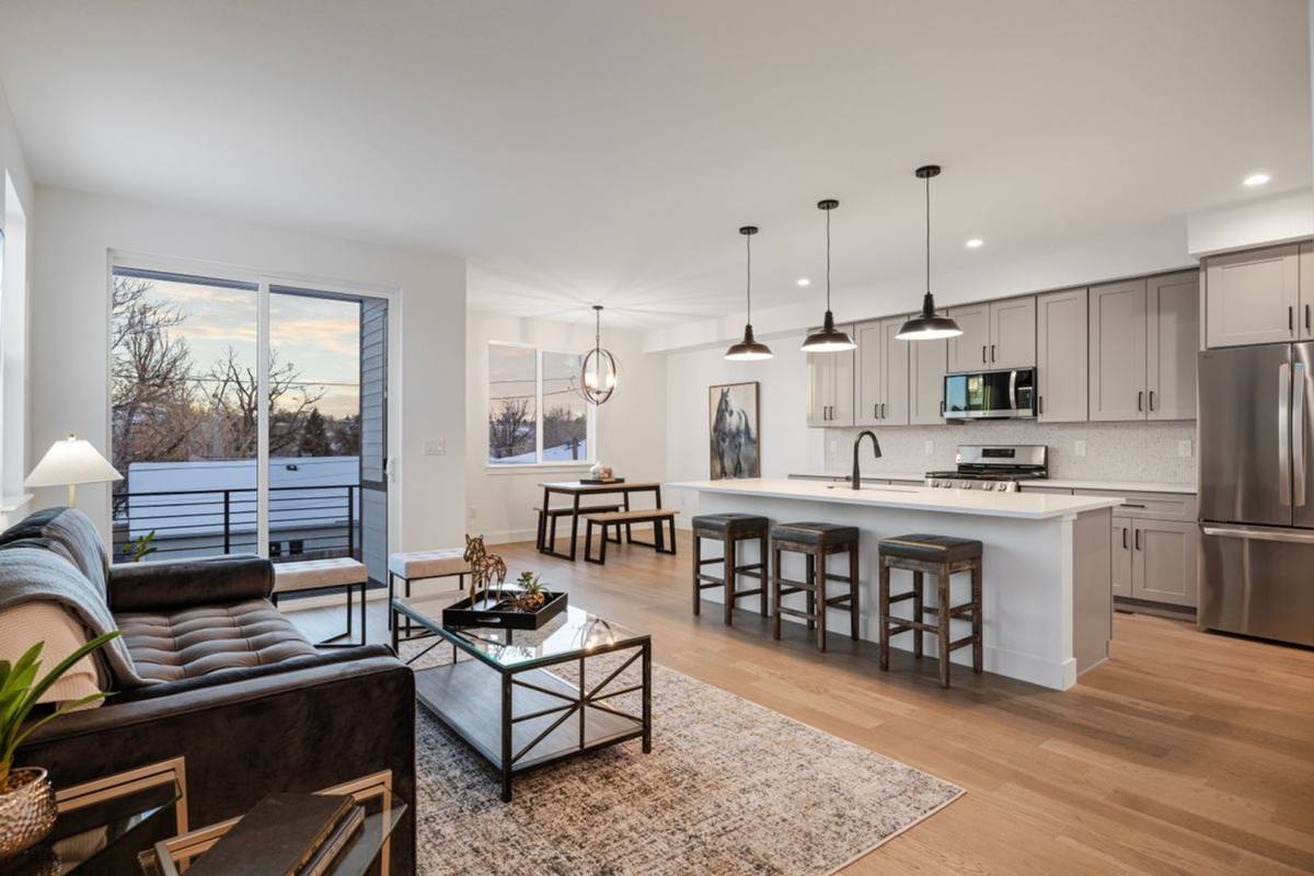 Townhouse for rent at 4660 W 9th Ave, Denver, CO 80204