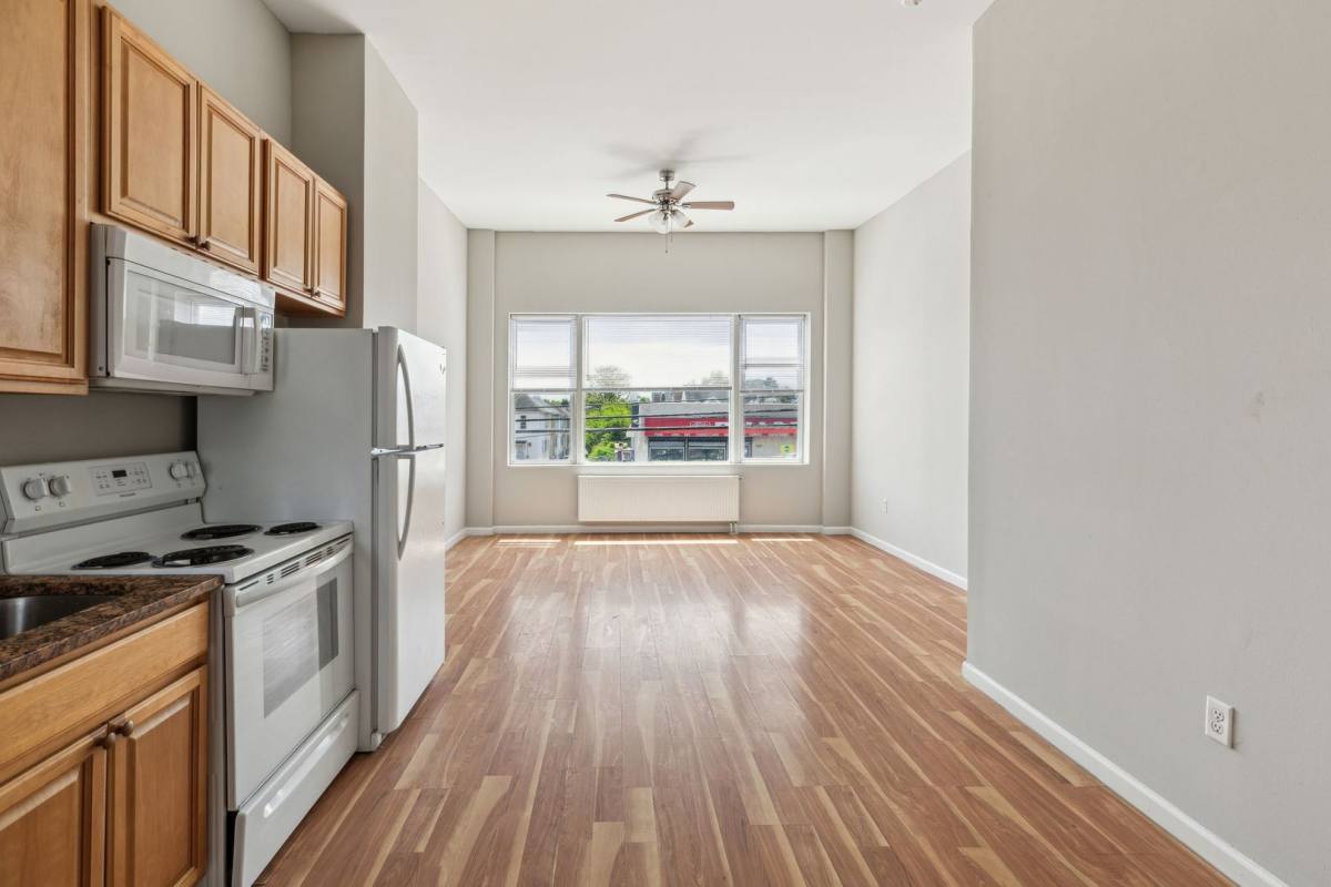 Apartment for rent at 7327-31west Chester Pike, Upper Darby, PA 19082
