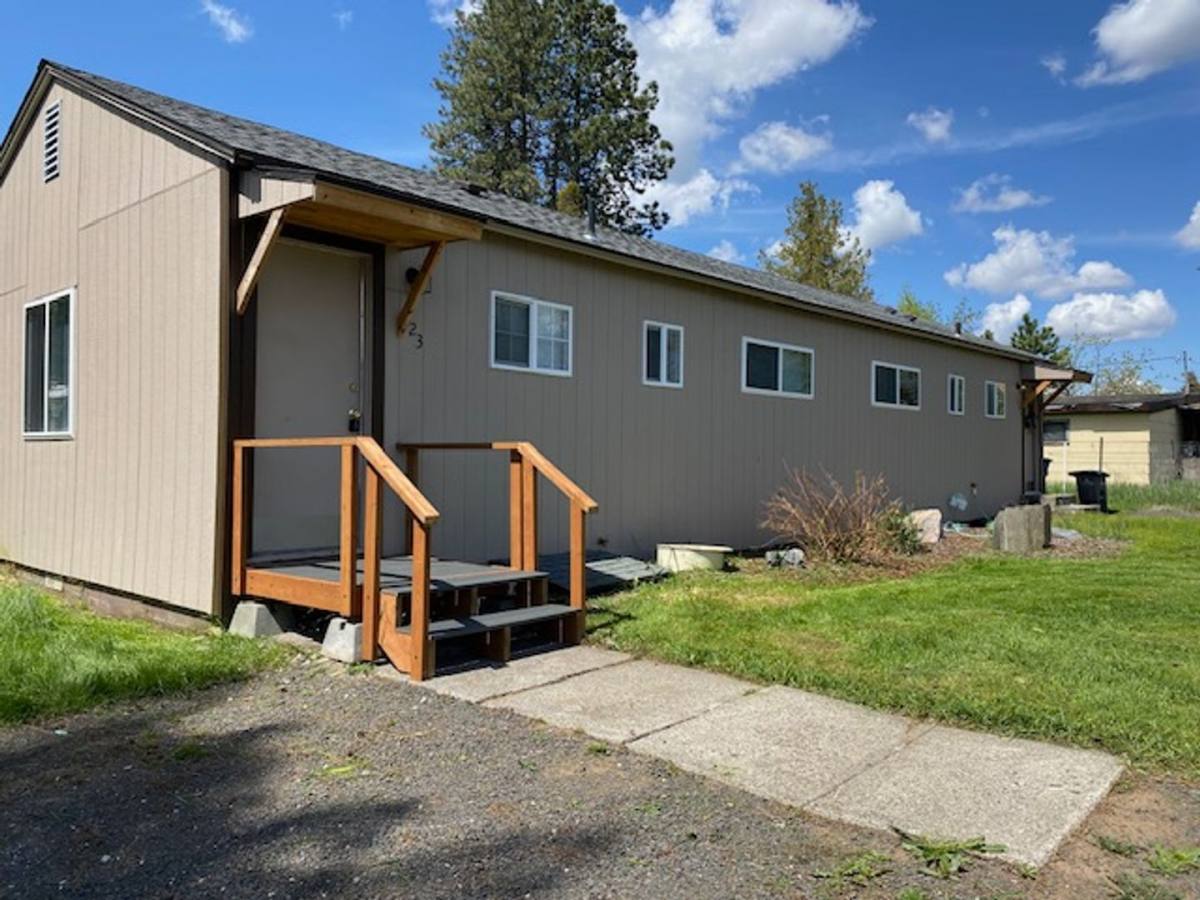 Apartment for rent at 323 & 325 N Prentis St, Medical Lake, WA 99022