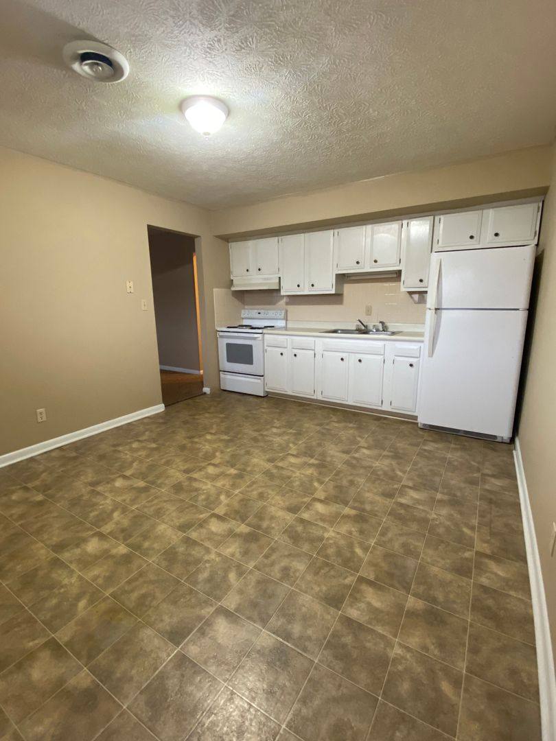 Apartment for rent at 117 Lester Dr, Berea, KY 40403