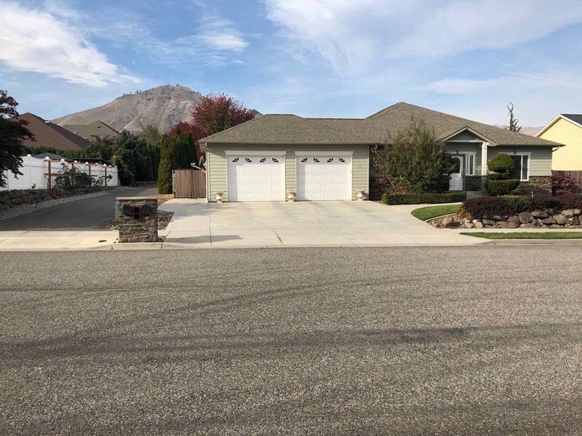 House for rent at 410 S Elliott St, Wenatchee, WA 98801