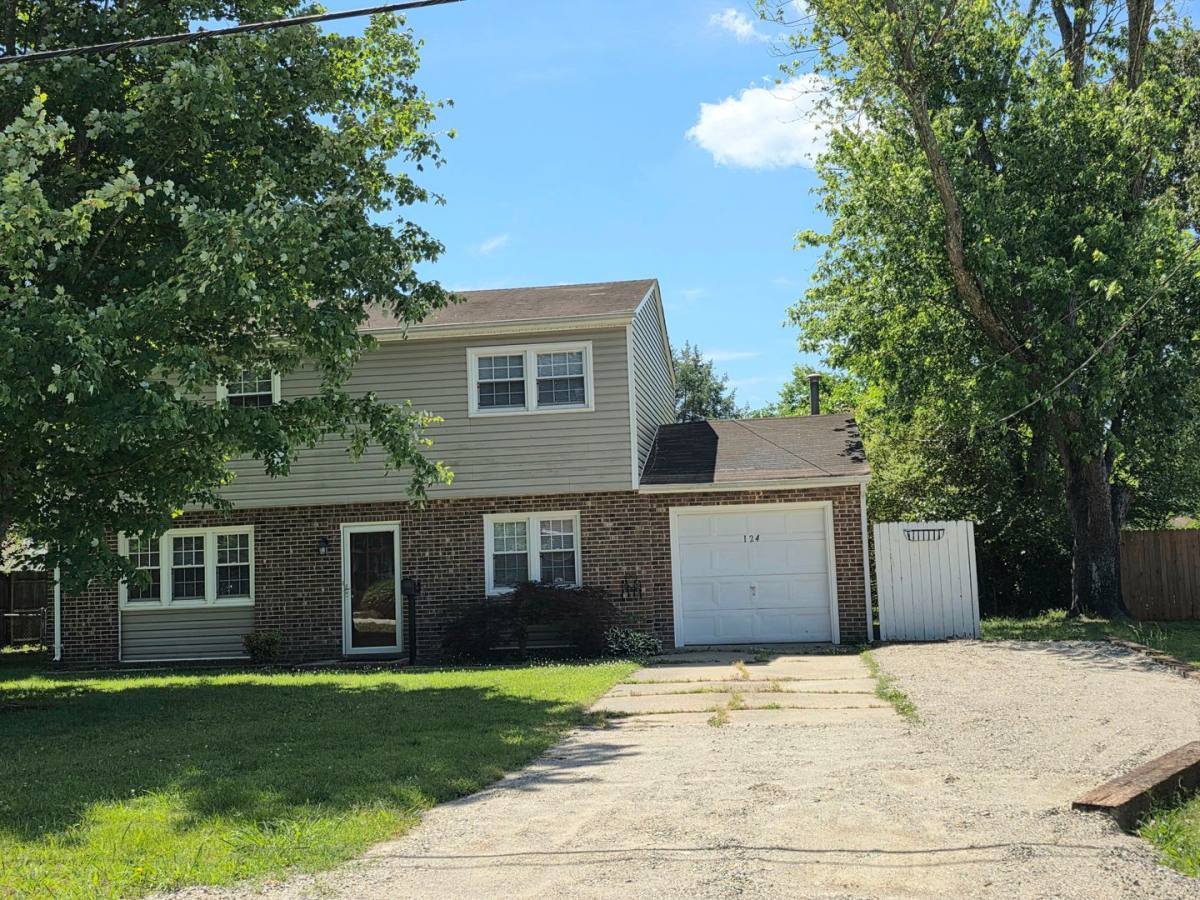 House for rent at 124 Eastwood Dr, Newport News, VA 23602