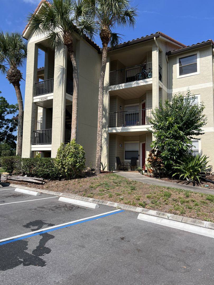 Condo for rent at 3008 Parkway Blvd, Kissimmee, FL 34747