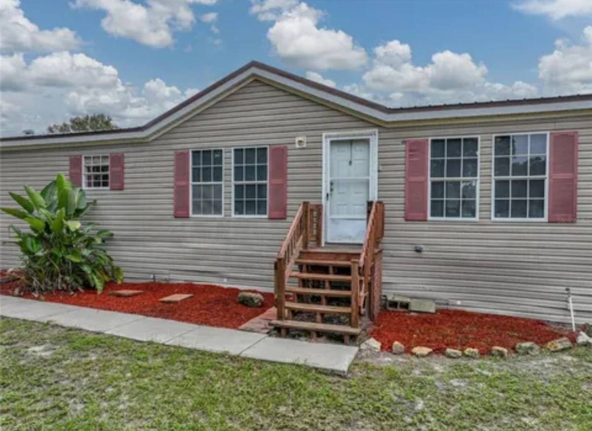 House for rent at 3126 Diana Dr, Zephyrhills, FL 33541