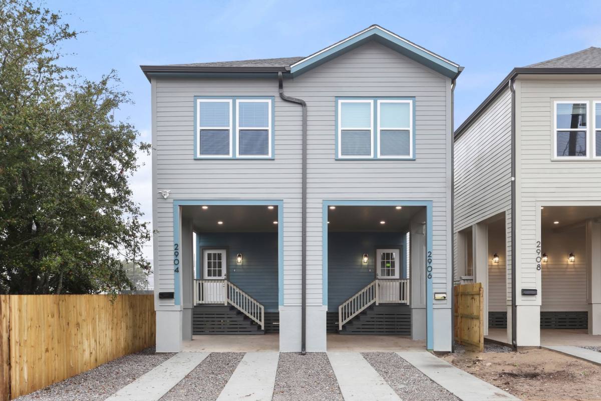 Apartment for rent at 2918 A & B Mandeville St, New Orleans, LA 70122
