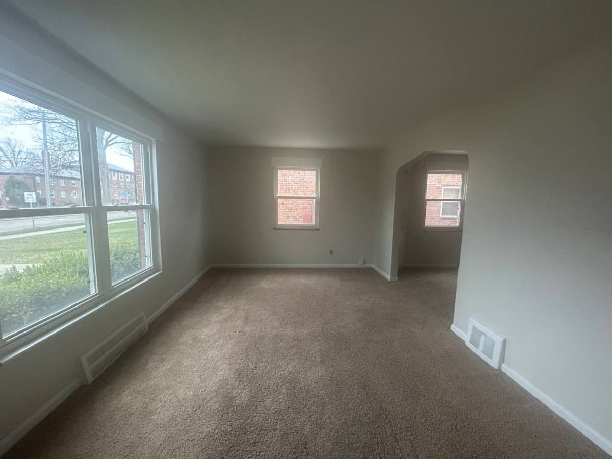 Apartment for rent at 414-416 E 222 St, Euclid, OH 44123