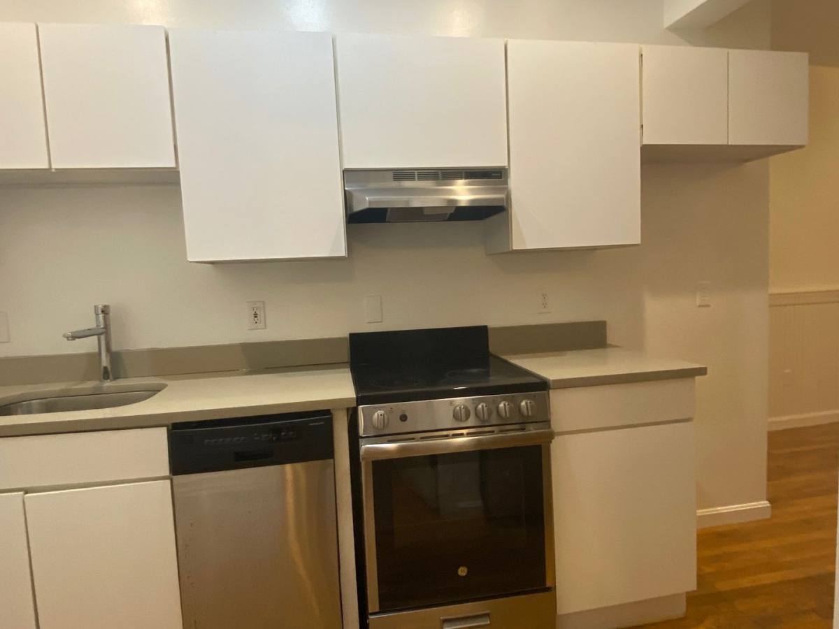House for rent at 12 Cleveland Place #2A, Boston, MA 02113