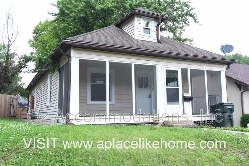House for rent at 1024 9th Ave, Leavenworth, KS 66048