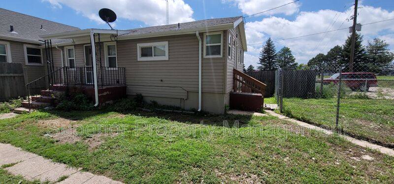 House for rent at 206 E 5th St 3, Cheyenne, WY 82007