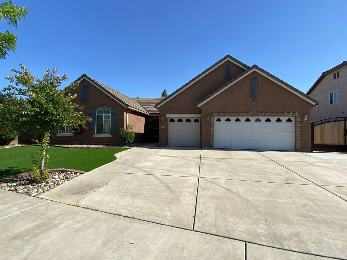 House for rent at 4911 W Elkhorn Ave, Visalia, CA 93277