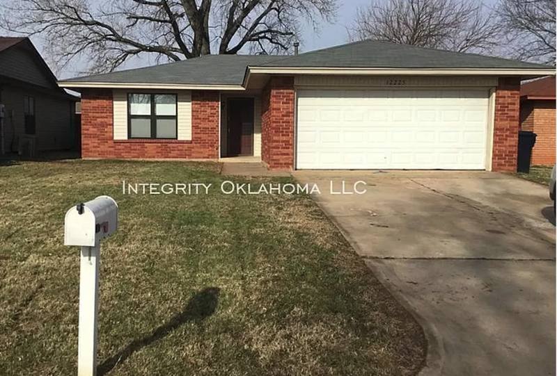 House for rent at 12225 SW 14th St, Yukon, OK 73099
