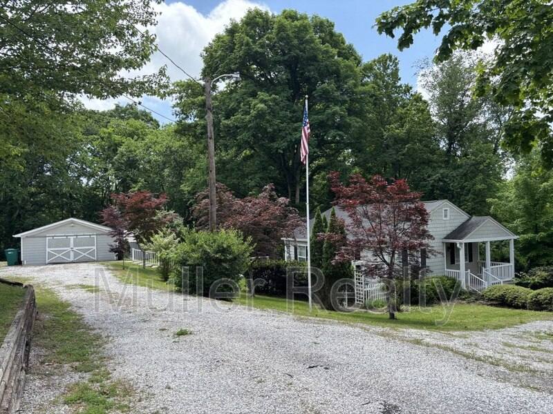 House for rent at 1624 Duncan Rd, Knoxville, TN 37919