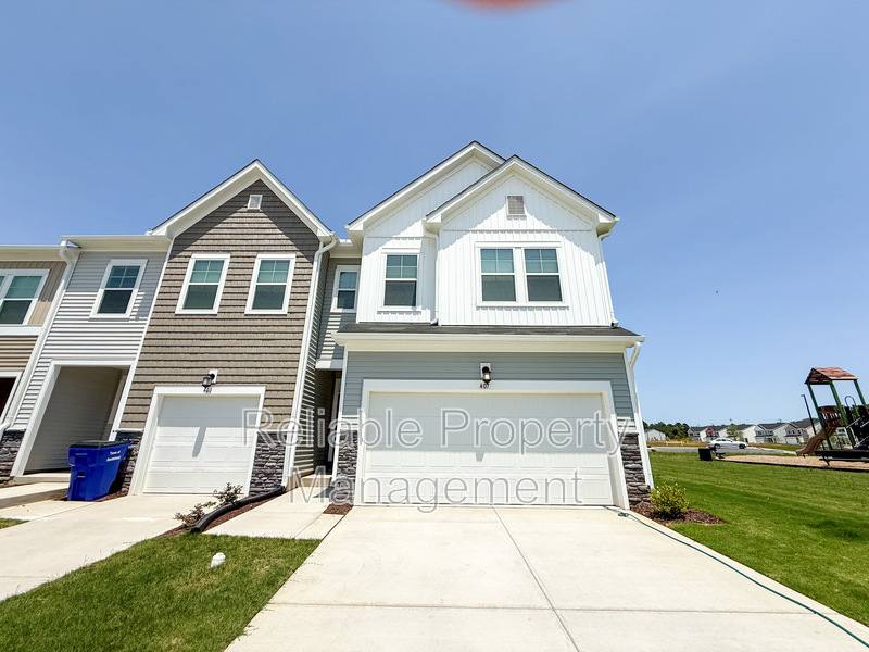 Townhouse for rent at 407 Thompson Overlook Way, Smithfield, NC 27577
