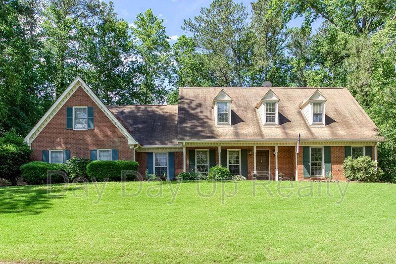 House for rent at 179 Lakeside Dr NW, Kennesaw, GA 30144