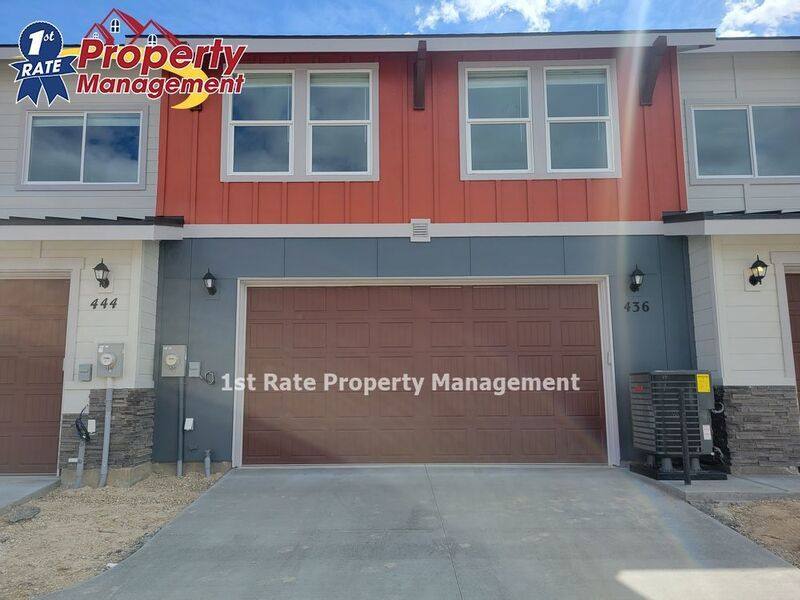 Townhouse for rent at 436 N Traquair Lane, Meridian, ID 83642