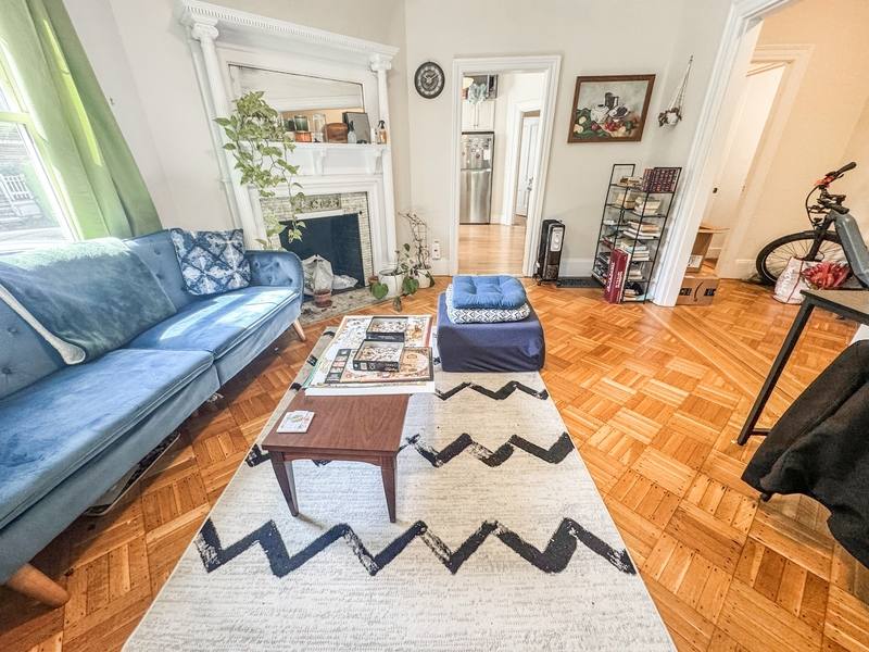 Apartment for rent at 11 Wendell St #1, Cambridge, MA 02138