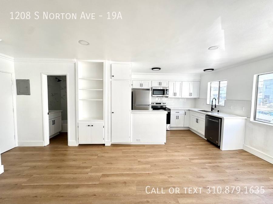 Apartment for rent at 1208 S Norton Ave #19A, Los Angeles, CA 90019