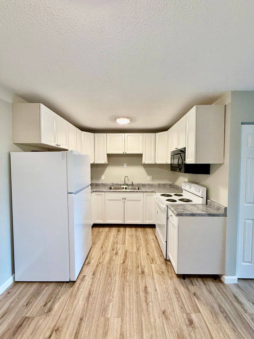 Apartment for rent at 1035 5th Ave NW, Valley City, ND 58072