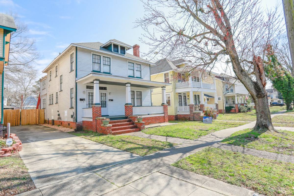 Apartment for rent at 407 Florida Ave, Portsmouth, VA 23707
