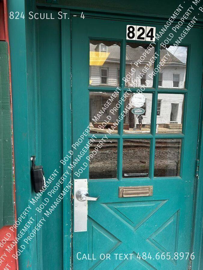 Apartment for rent at 824 Scull St #4, Lebanon, PA 17046