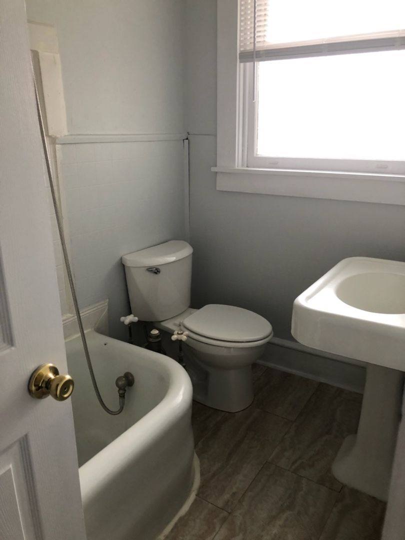 Apartment for rent at 128 E New St, Lancaster, PA 17602