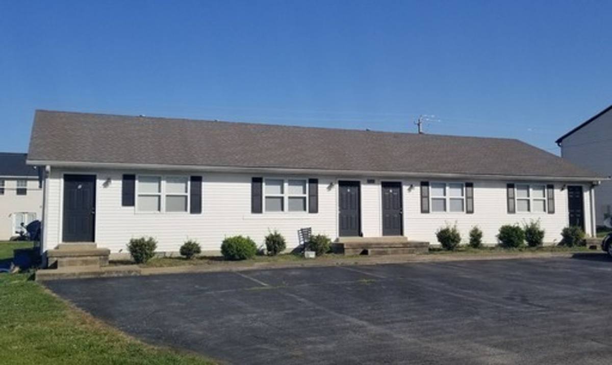 Apartment for rent at 1321 Kenilwood Way, Bowling Green, KY 42104