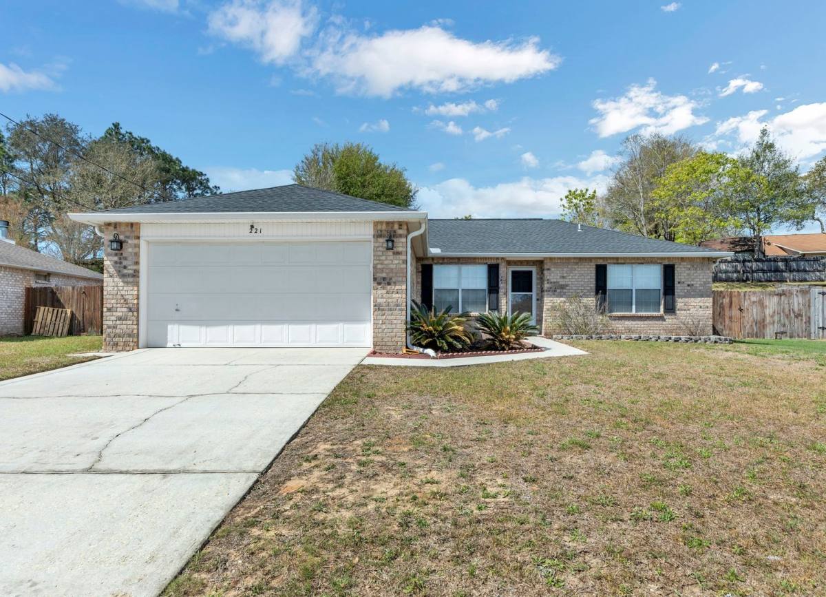 House for rent at 221 Trish Dr, Crestview, FL 32536