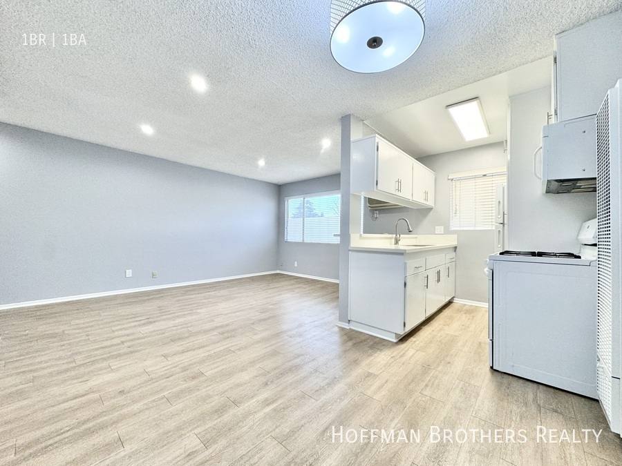 Apartment for rent at 12311 Burbank Blvd #32, Valley Village, CA 91607
