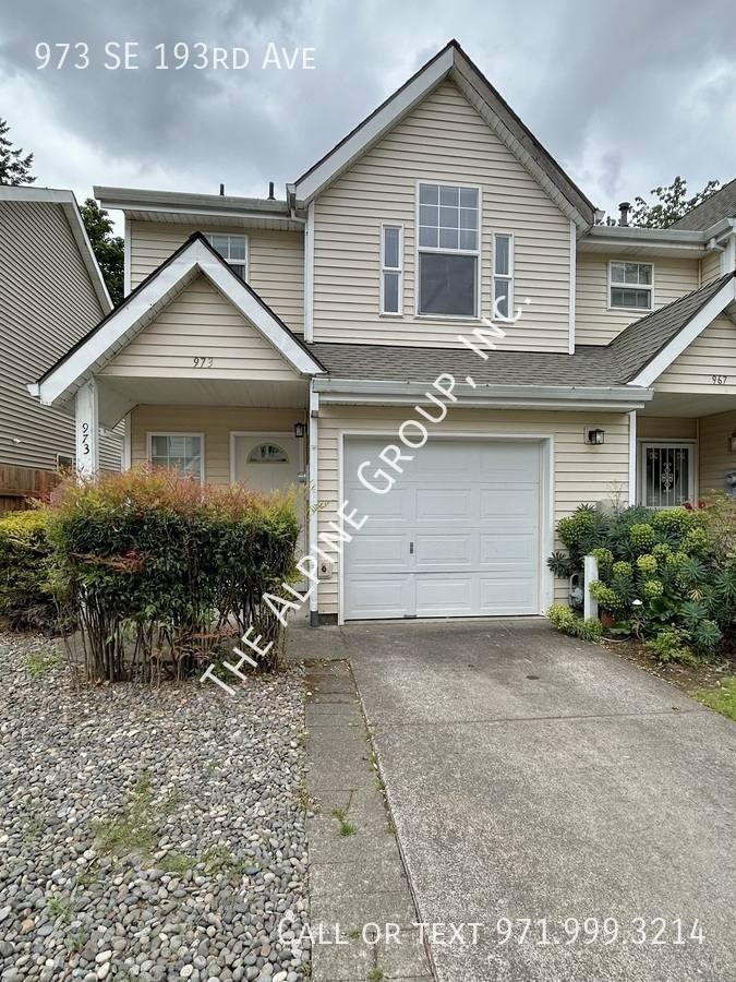 Townhouse for rent at 973 SE 193rd Ave, Portland, OR 97233