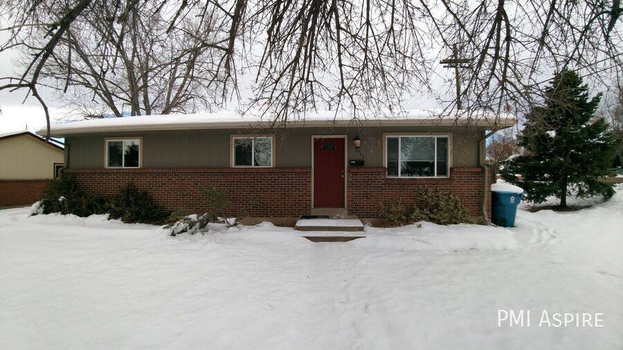 House for rent at 1613 Sunset Dr, Louisville, CO 80027