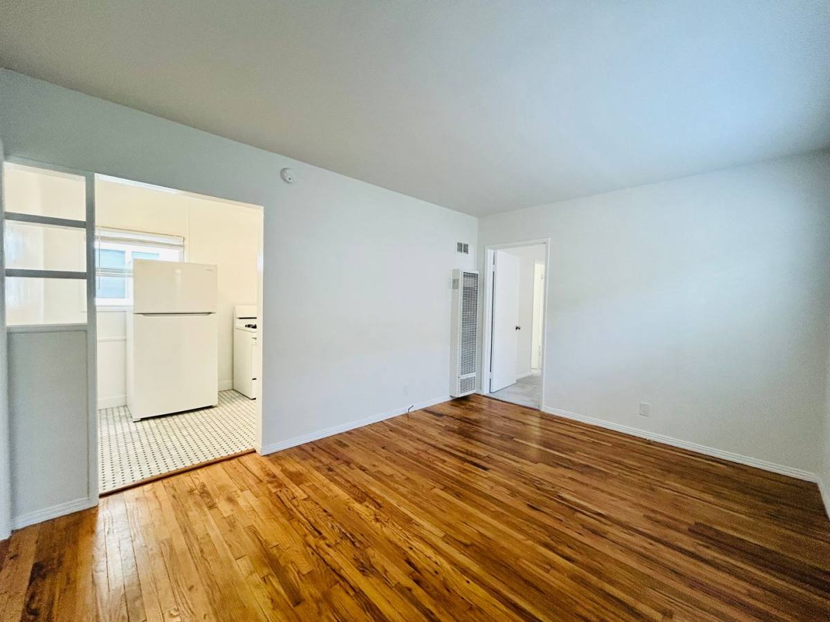 Apartment for rent at 738 Washington Blvd, Marina Del Rey, CA 90292