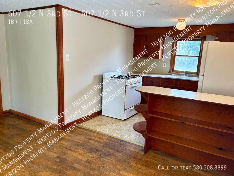Apartment for rent at 607 1 2 N 3rd St, Ponca City, OK 74601