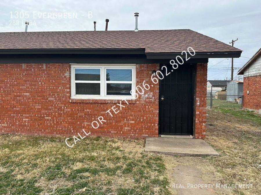 House for rent at 1305 Evergreen #B, Amarillo, TX 79107