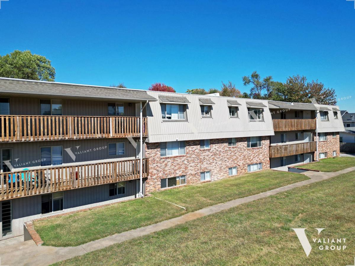 Apartment for rent at 2107 E Cherry St, Springfield, MO 65802