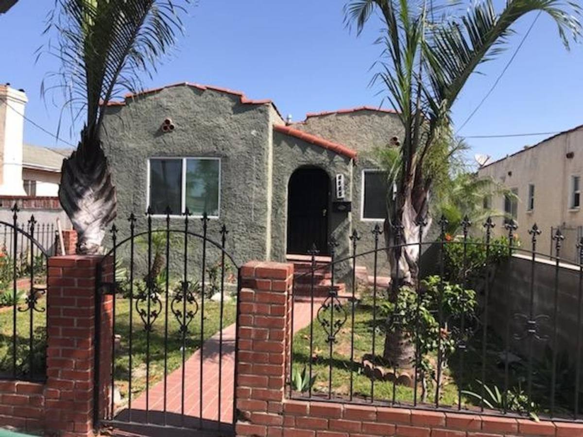 House for rent at 4845 W 99th St, Inglewood, CA 90301
