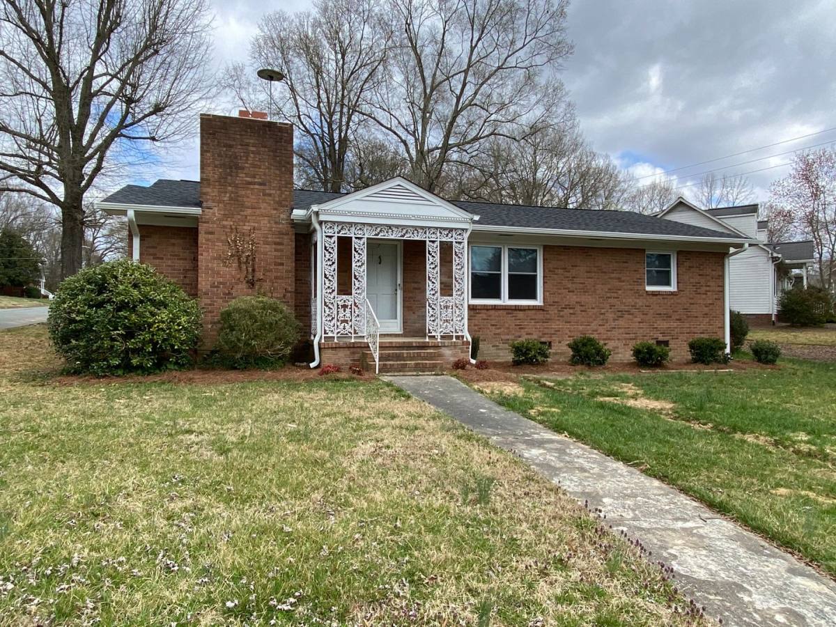 House for rent at 1612 Hawthorne Lane, Burlington, NC 27215
