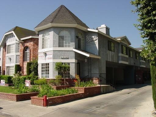 Apartment for rent at 14323 Cerise Ave, Hawthorne, CA 90250