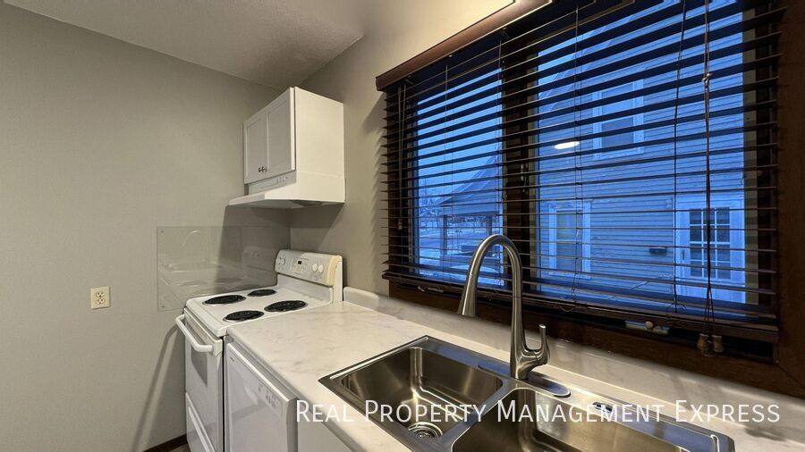 Apartment for rent at 1011 S 2nd Ave #6, Sioux Falls, SD 57105