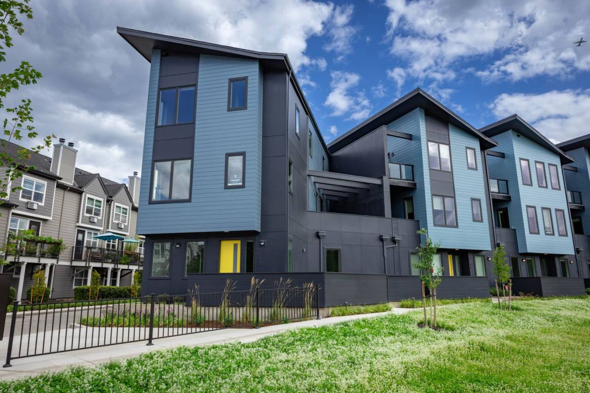 Townhouse for rent at 1700 SE Columbia River Dr, Vancouver, WA 98661